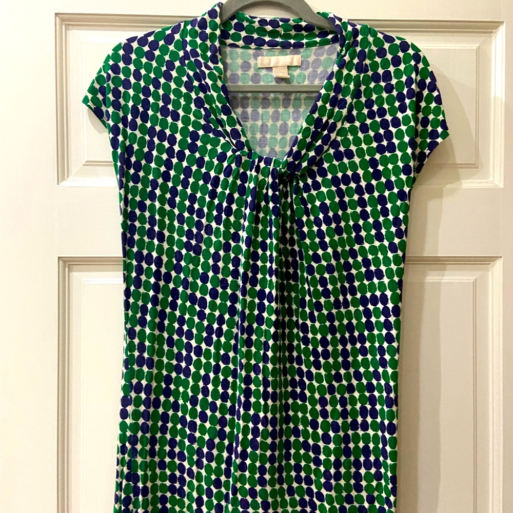 Banana Republic navy and green cap sleeve top with knot at the neckline